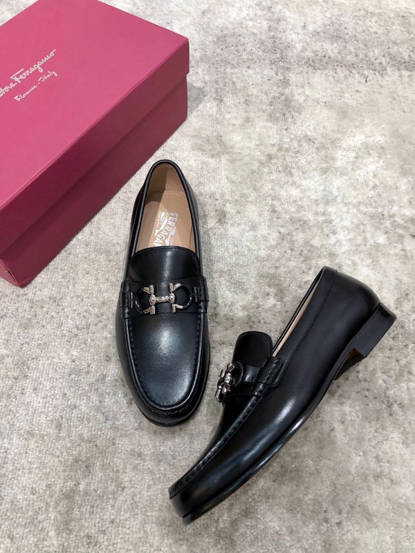 페라가모 남성 소 가죽 더블 버클 구두 001-224812