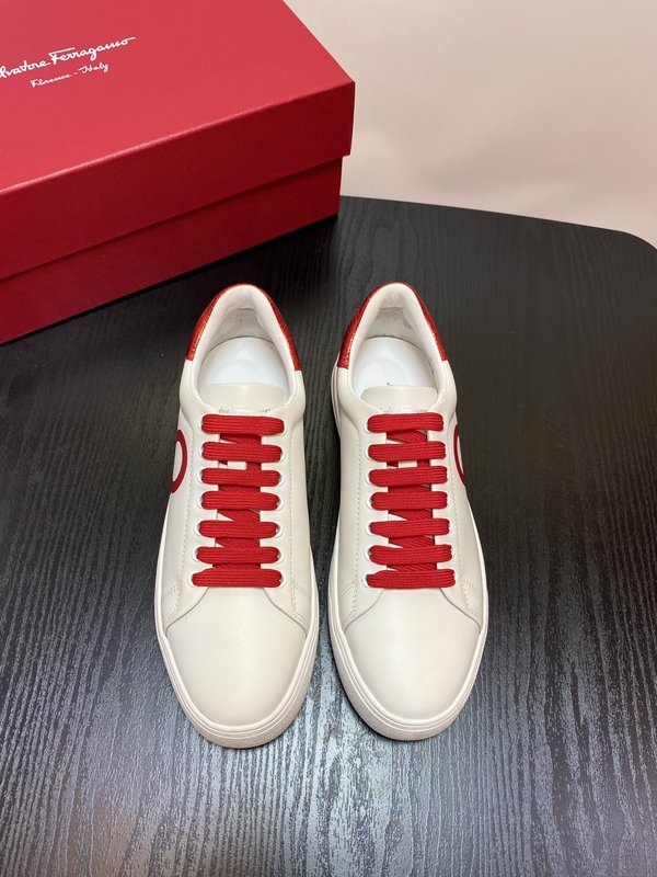 페라가모 남성 로우탑 캐주얼 슈즈 001-224855
