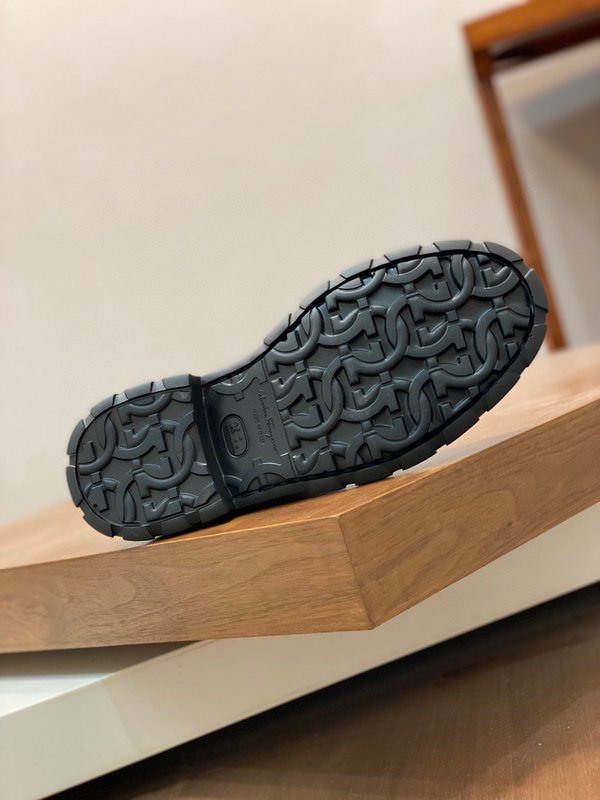 페라가모 남성용 블랙 앵클부츠 001-224944