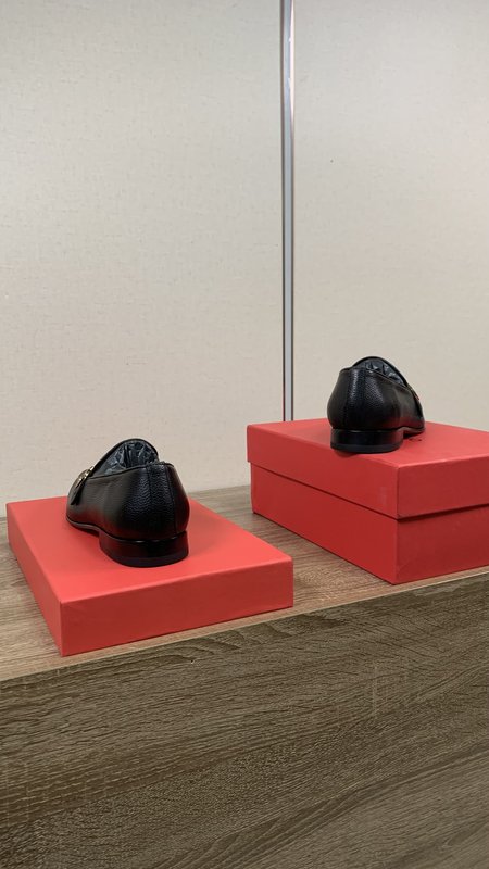 페라가모 남성 비즈니스 캐주얼 가죽 신발 001-225107