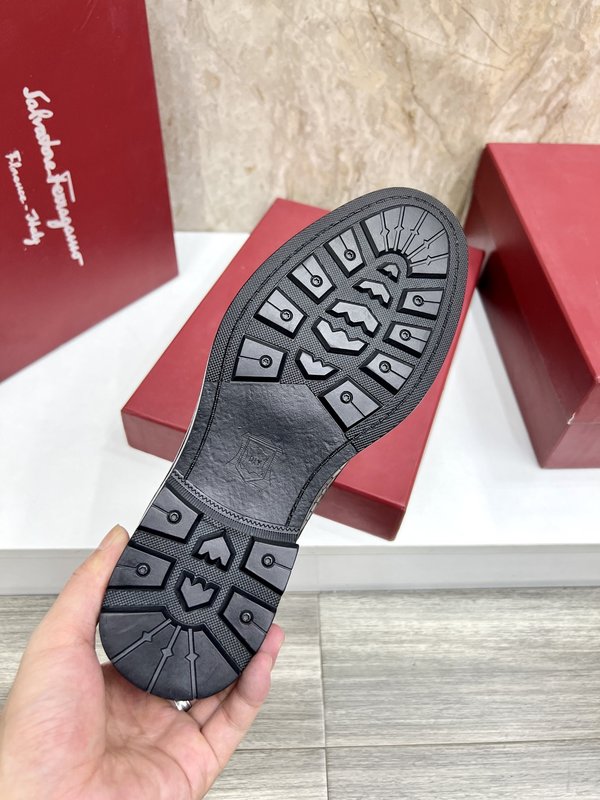 페라가모 클래식 첼시 부츠 남성용 001-225110