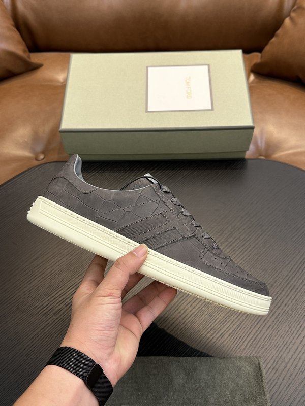 TOM FORD 가죽 로우탑 스니커즈 001-226359