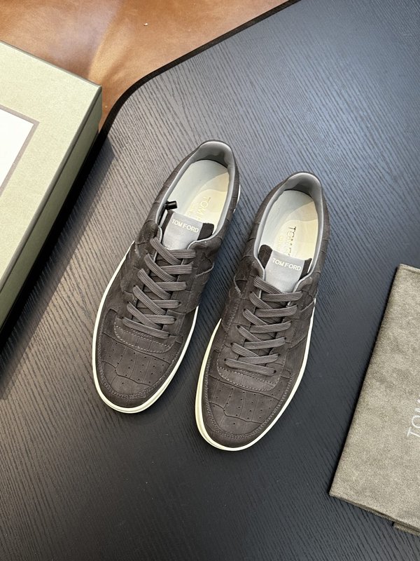 TOM FORD 가죽 로우탑 스니커즈 001-226359