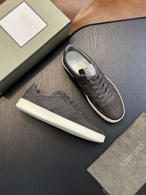 TOM FORD 가죽 로우탑 스니커즈 001-226359
