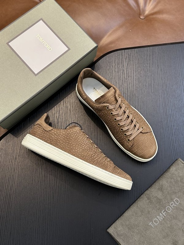 TOM FORD Cambridge 가죽 스니커즈 001-226376