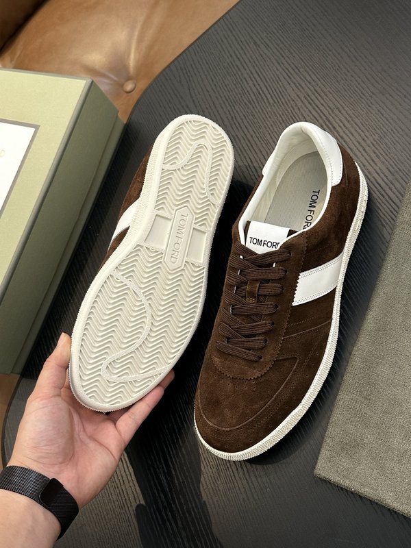 TOM FORD 가죽 로우톱 스니커즈 001-226415