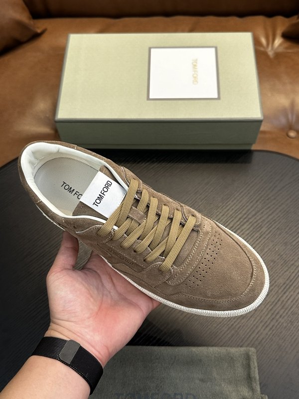 TOM FORD 가죽 로우탑 스니커즈 001-226418