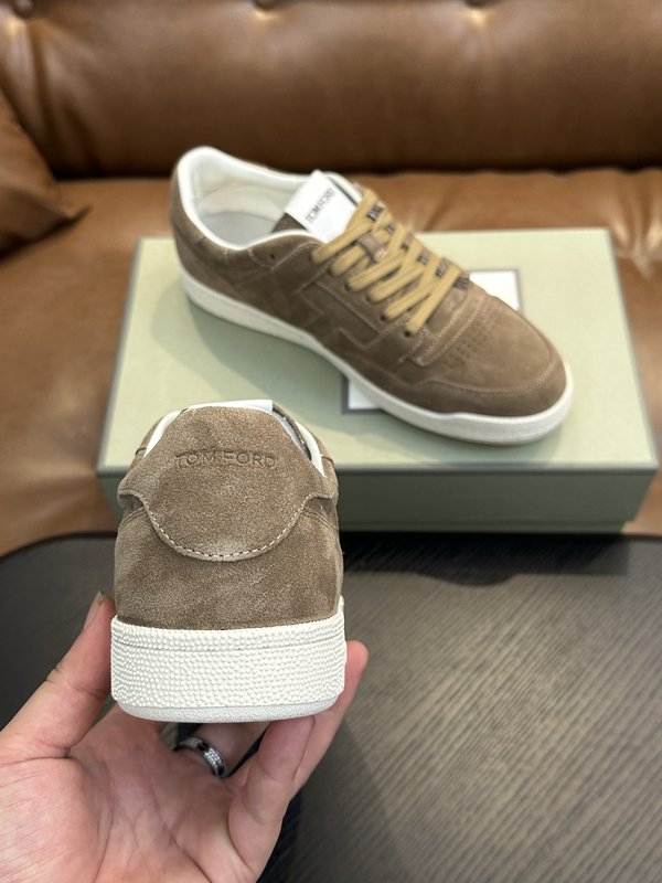 TOM FORD 가죽 로우탑 스니커즈 001-226418