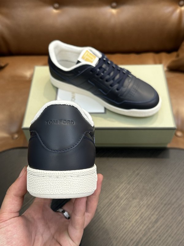 TOM FORD 가죽 로우탑 스니커즈 001-226431