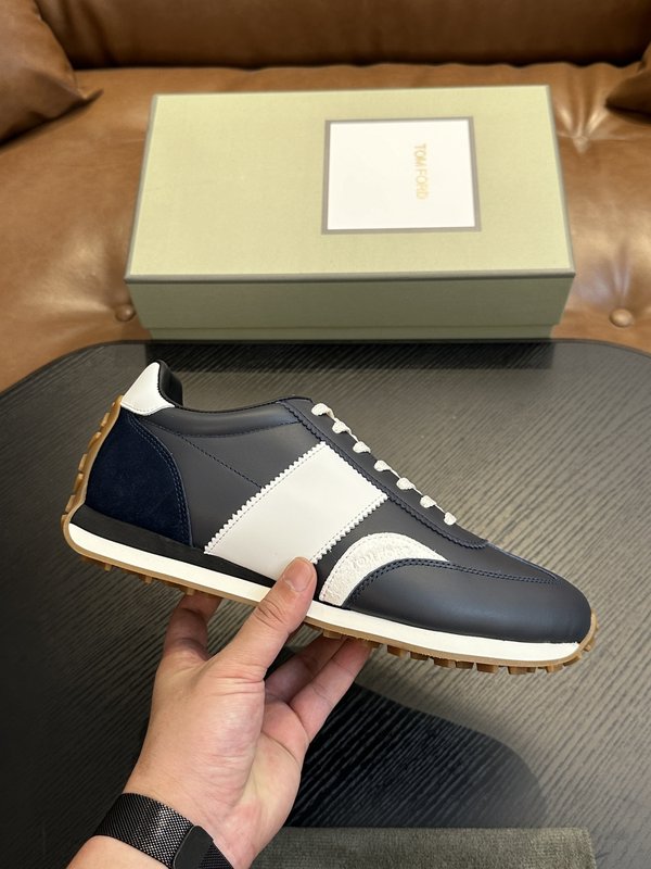 TOM FORD 소가죽 로우탑 스니커즈 001-226432