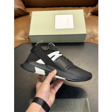 TOM FORD 가죽 로우탑 스니커즈 001-226447