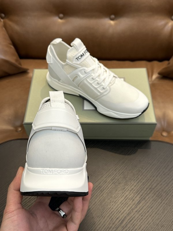TOM FORD 가죽 로우탑 슈즈 001-226456