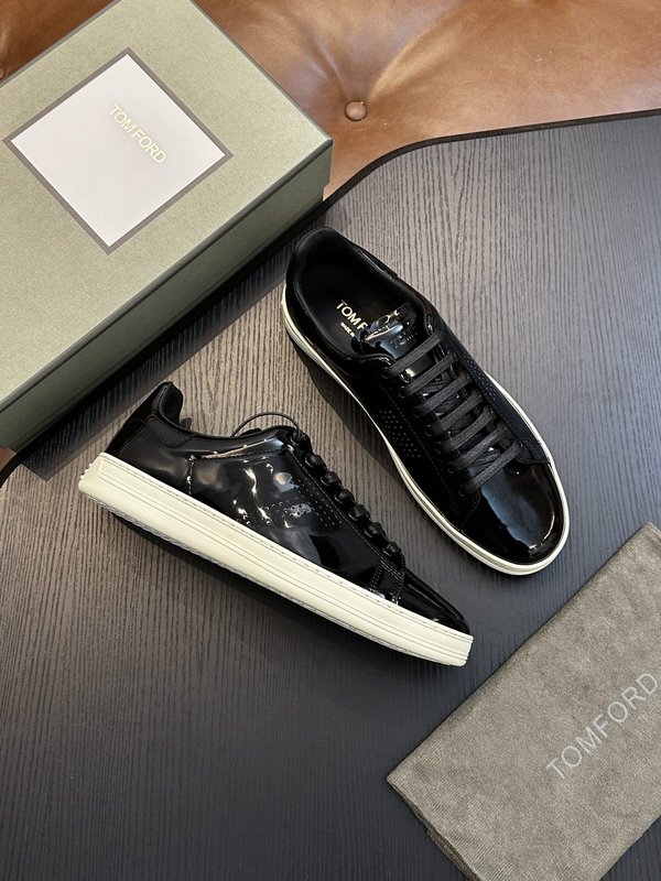 TOM FORD 가죽 로우탑 스니커즈 001-226465