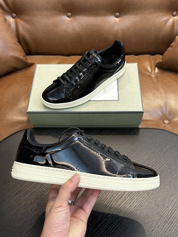 TOM FORD 가죽 로우탑 스니커즈 001-226465