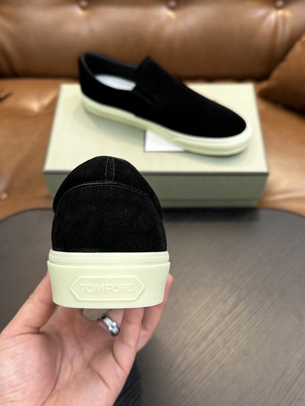 TOM FORD 가죽 로우톱 스니커즈 001-226470