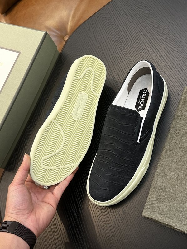 TOM FORD 가죽 로우탑 스니커즈 001-226485