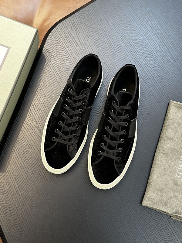 TOM FORD 스웨이드 로우탑 스니커즈 001-226486