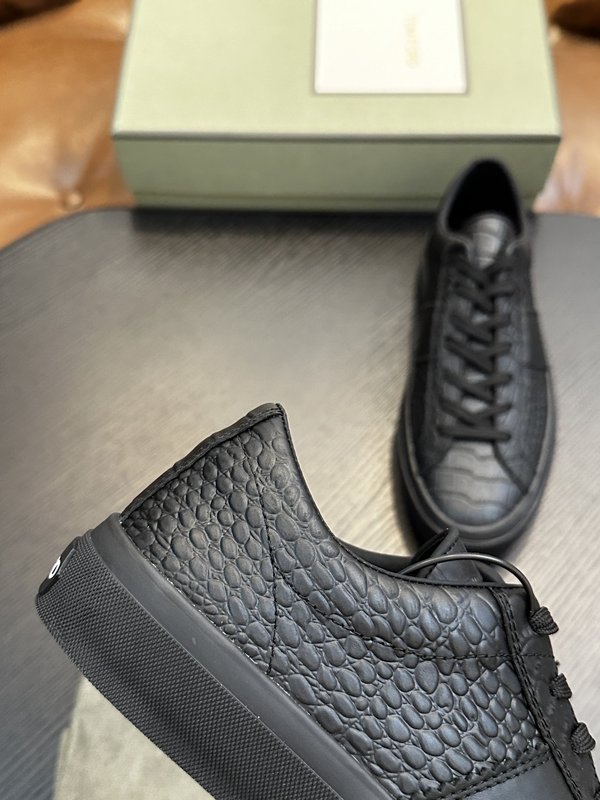 TOM FORD 캠브리지 스웨이드 스니커즈 001-226493