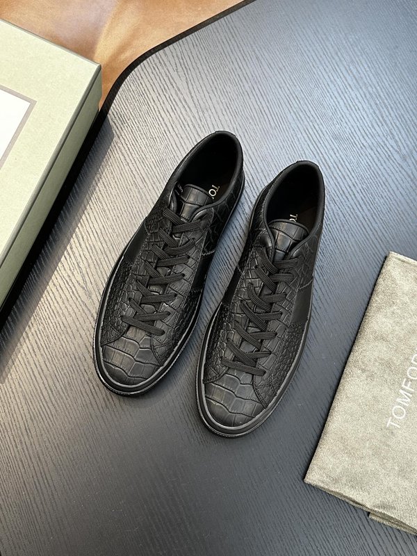 TOM FORD 캠브리지 스웨이드 스니커즈 001-226493