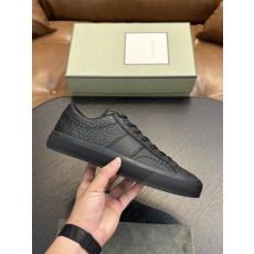 TOM FORD 캠브리지 스웨이드 스니커즈 001-226493