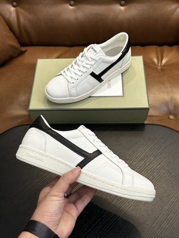 TOM FORD 가죽 로우탑 스니커즈 001-226536