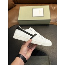TOM FORD 가죽 로우탑 스니커즈 001-226536