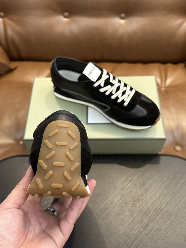 톰포드 캠브리지 소가죽 로우탑 스니커즈 001-226555