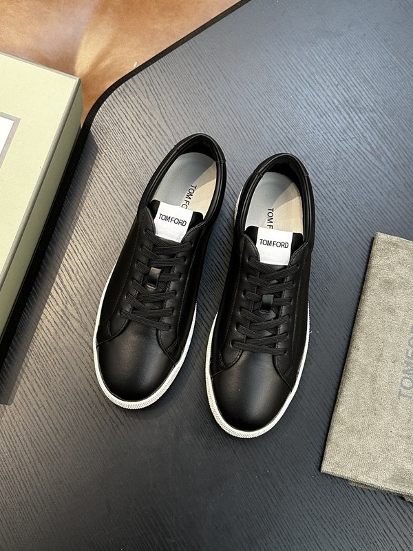 TOM FORD 가죽 로우탑 스니커즈 001-226578