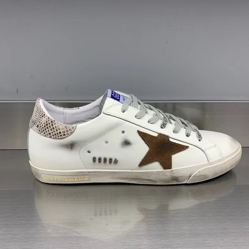 Golden Goose 슈퍼스타 운동화 001-226642