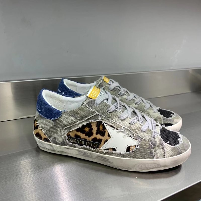 Golden Goose 클래식 운동화 001-226721