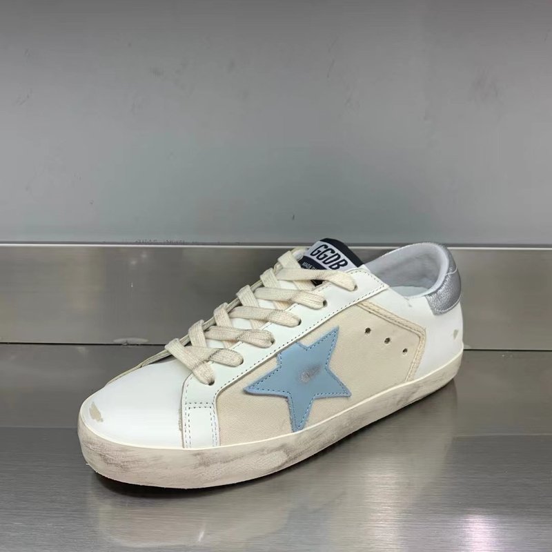 Golden Goose 슈퍼스타 운동화 001-226745