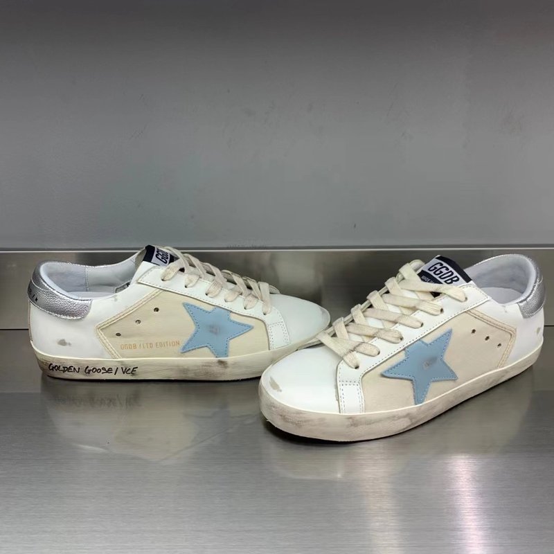 Golden Goose 슈퍼스타 운동화 001-226745