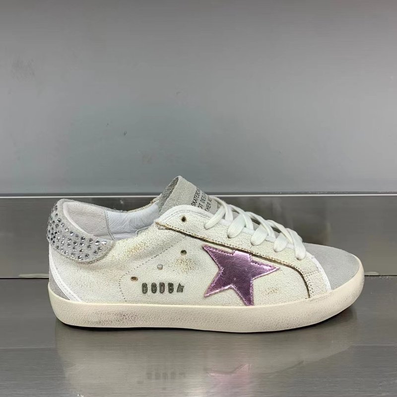 Golden Goose 클래식 스타 운동화 001-226754