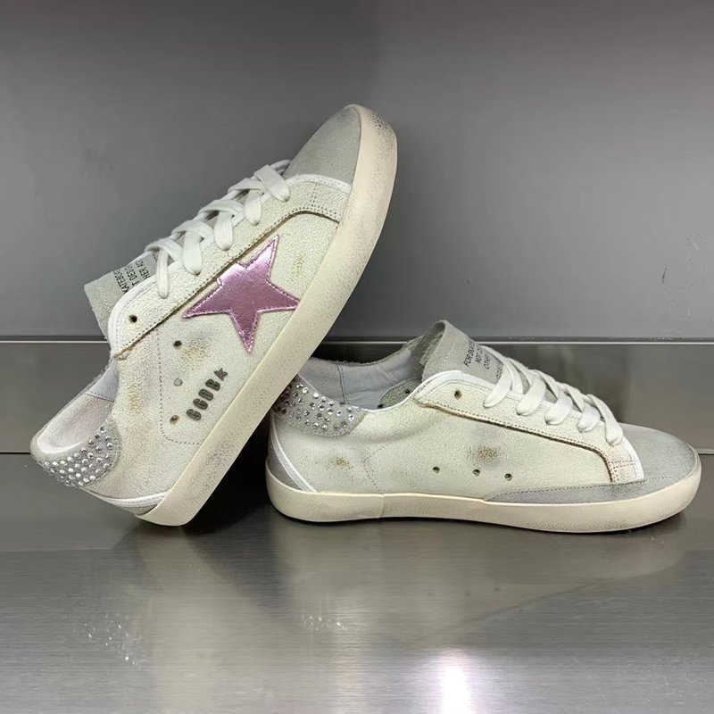 Golden Goose 클래식 스타 운동화 001-226754