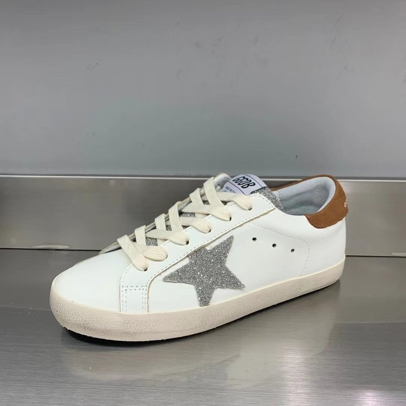 Golden Goose 스타 운동화 001-226755