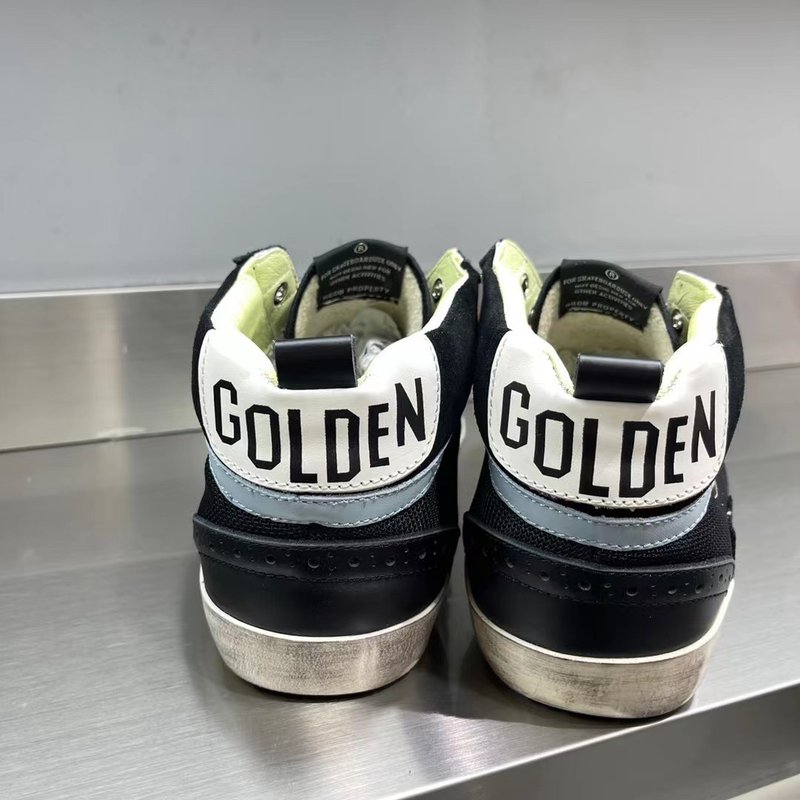Golden Goose Mid Star 운동화 001-226764