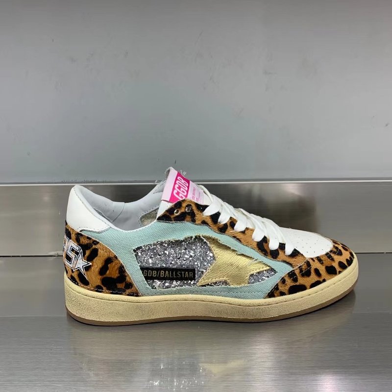 Golden Goose 클래식 운동화 001-226802