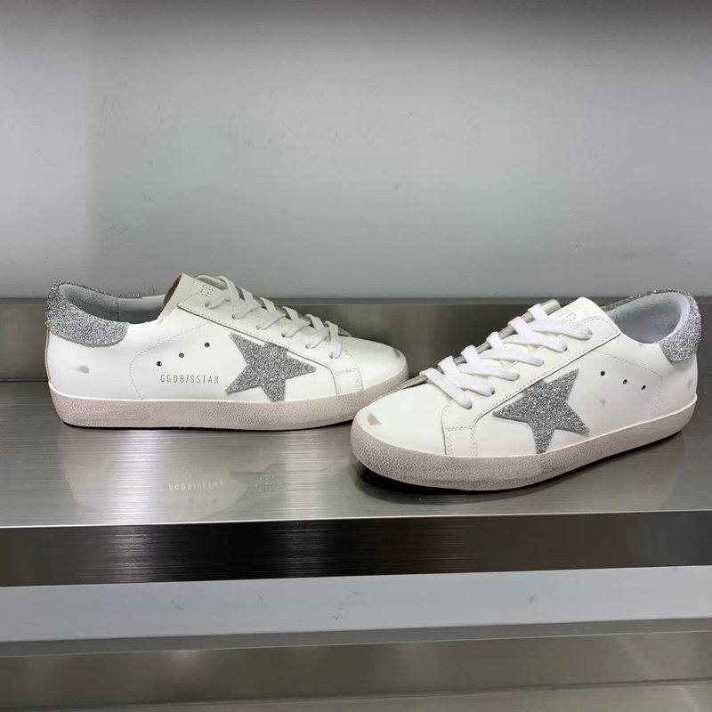 Golden Goose Super Star 신발 001-226820