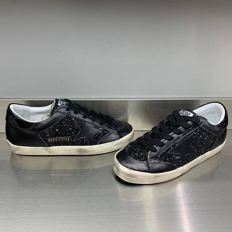 Golden Goose 클래식 운동화 001-226829