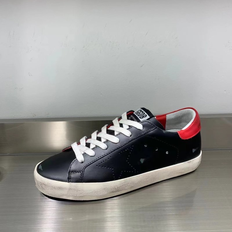Golden Goose 슈퍼스타 운동화 001-226901