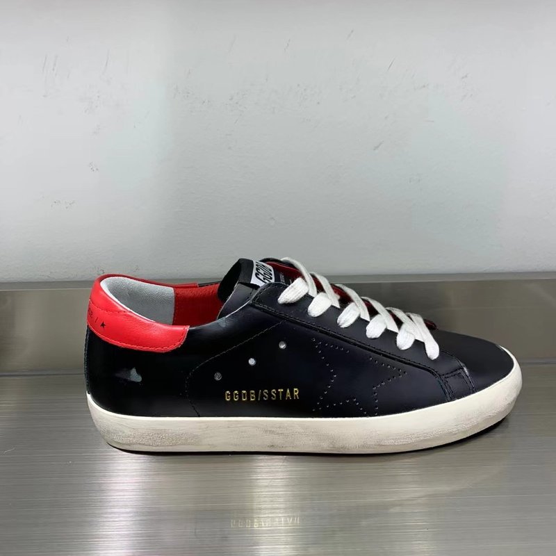 Golden Goose 슈퍼스타 운동화 001-226901
