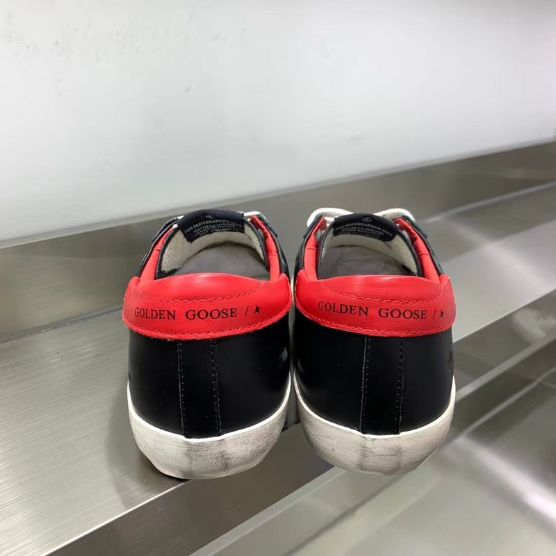 Golden Goose 슈퍼스타 운동화 001-226901