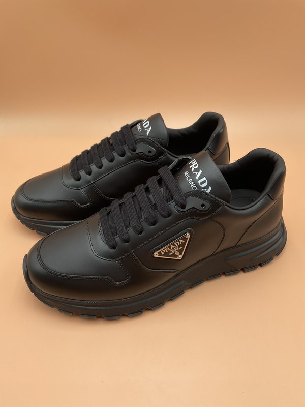 PRADA 오리지널 소 가죽 남성화 001-226904