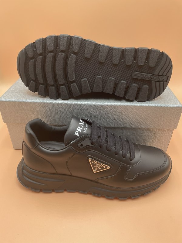 PRADA 오리지널 소 가죽 남성화 001-226904