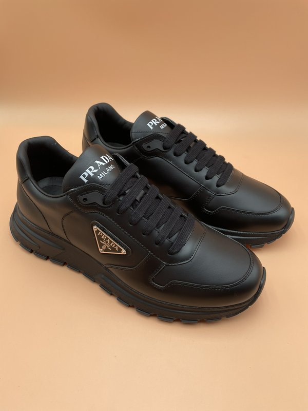 PRADA 오리지널 소 가죽 남성화 001-226904