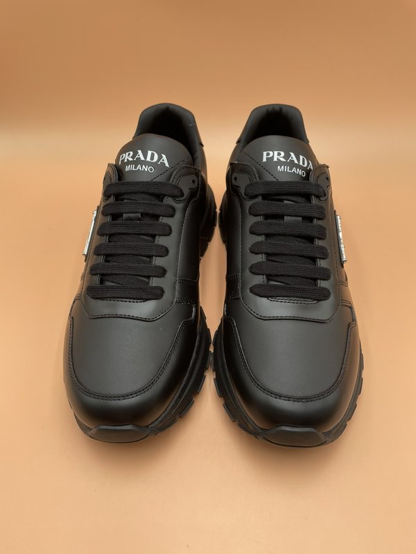PRADA 오리지널 소 가죽 남성화 001-226904