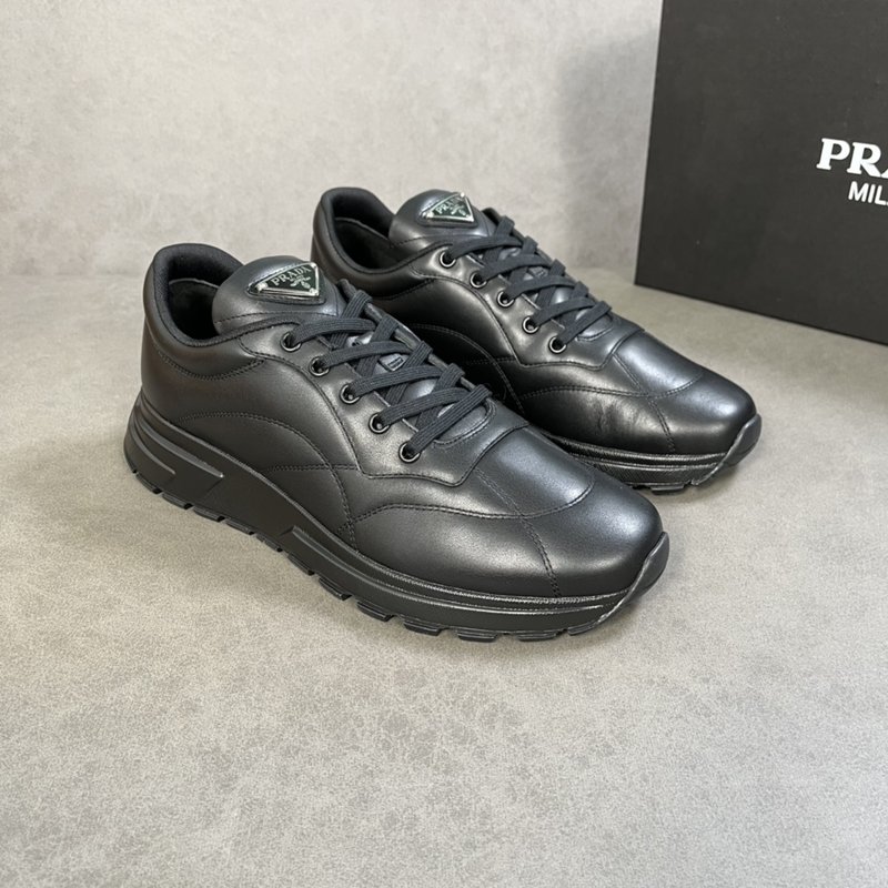 PRADA 남성 방수 원료 소가죽 운동화 001-226923