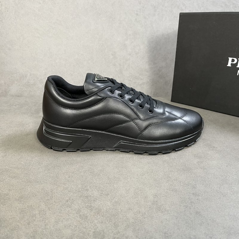 PRADA 남성 방수 원료 소가죽 운동화 001-226923