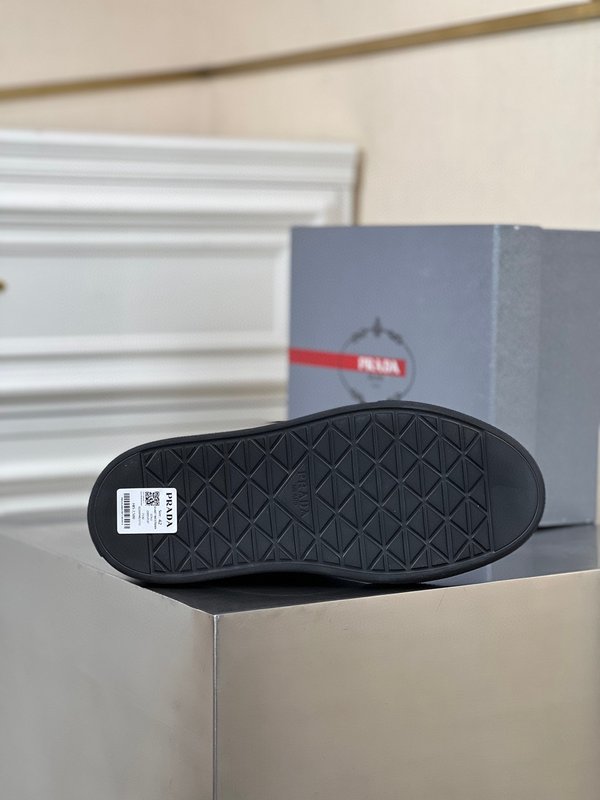 PRADA 남성 두꺼운 바닥 캐주얼 운동화 001-226927