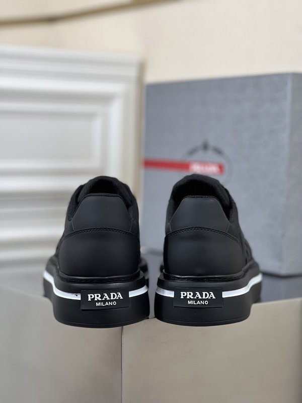 PRADA 남성 두꺼운 바닥 캐주얼 운동화 001-226927